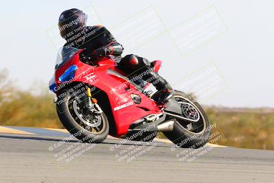 media/Jan-14-2022-Apex Assassins (Fri) [[4609ad47be]]/Trackday 2/Session 4/Turn 9 Side/